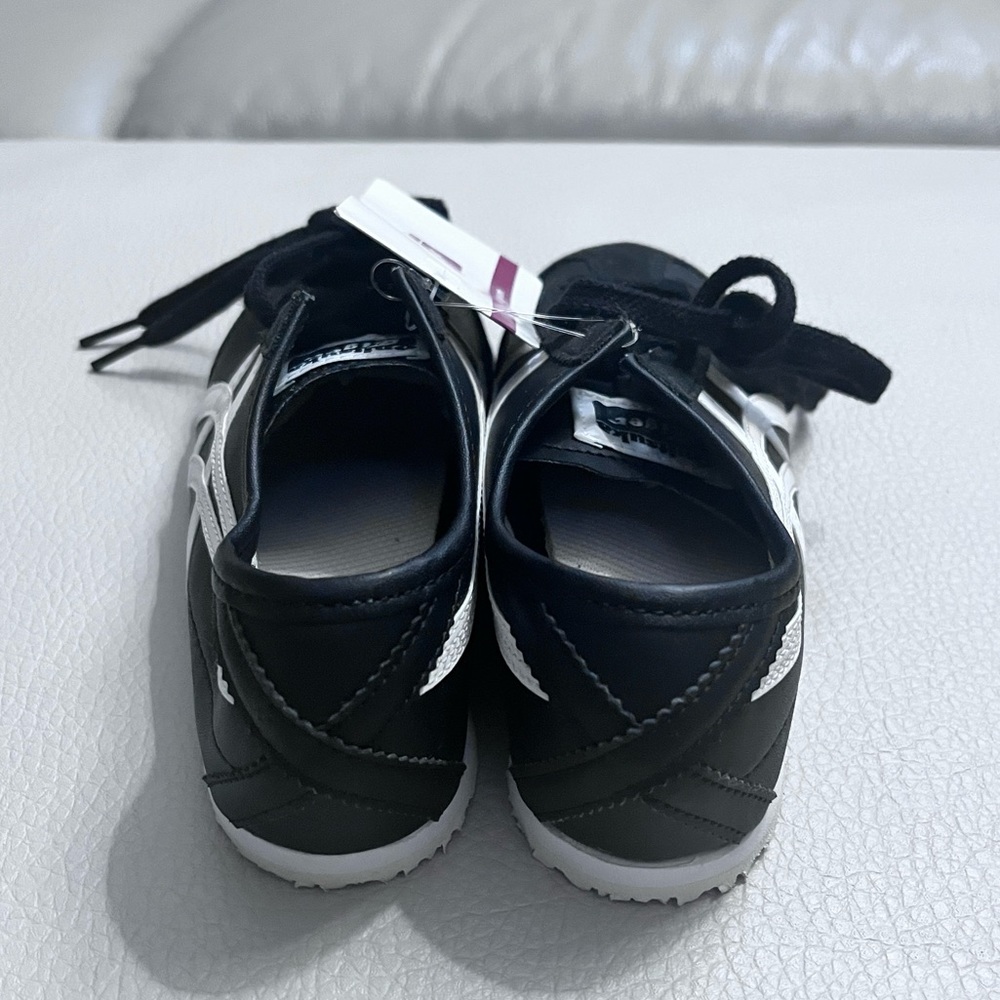 NWT - ASICS Onitsuka Tiger Mexico 66 Kids’ Sneakers - Size 12, 1 - Picture 7 of 9